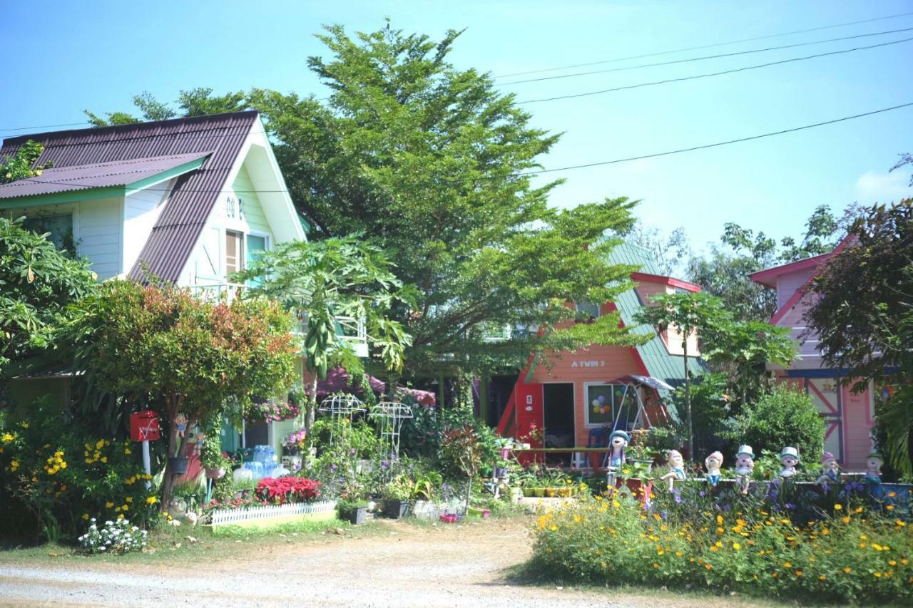 A Houses Homestay Nakhonratchasima Esterno foto