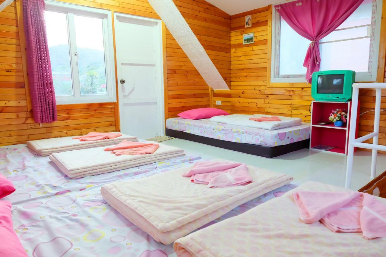 A Houses Homestay Nakhonratchasima Esterno foto